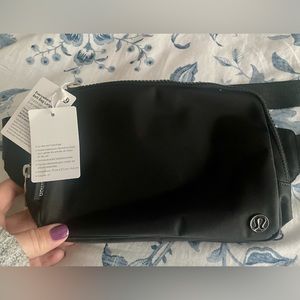 NWT Lululemon Black Everywhere Belt Bag